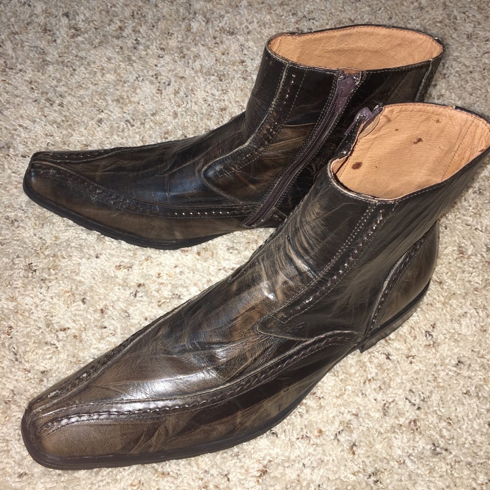 Bacco Bucci Brown leather boots